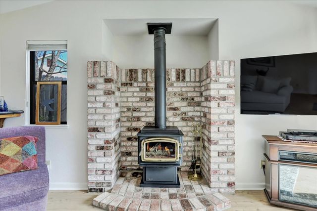 195 Cypress Hill Dr, Grass Valley, CA 95945