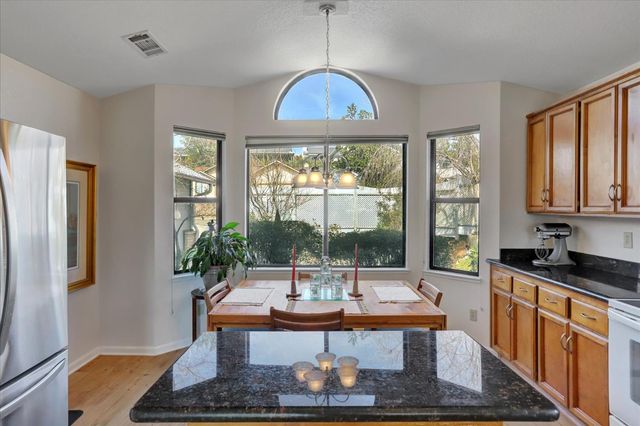 195 Cypress Hill Dr, Grass Valley, CA 95945