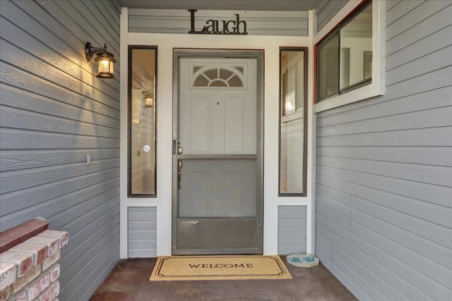 195 Cypress Hill Dr, Grass Valley, CA 95945