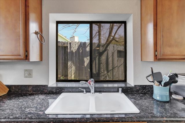 195 Cypress Hill Dr, Grass Valley, CA 95945