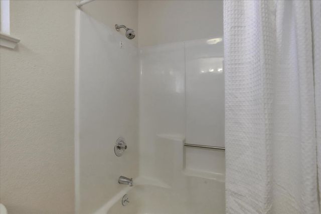 195 Cypress Hill Dr, Grass Valley, CA 95945