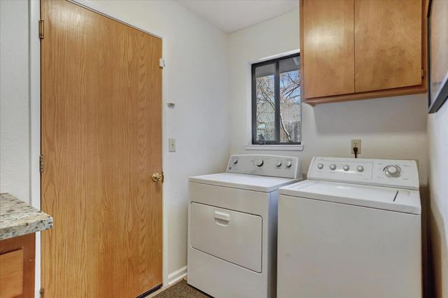 195 Cypress Hill Dr, Grass Valley, CA 95945