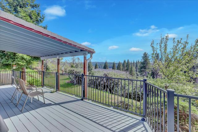 195 Cypress Hill Dr, Grass Valley, CA 95945