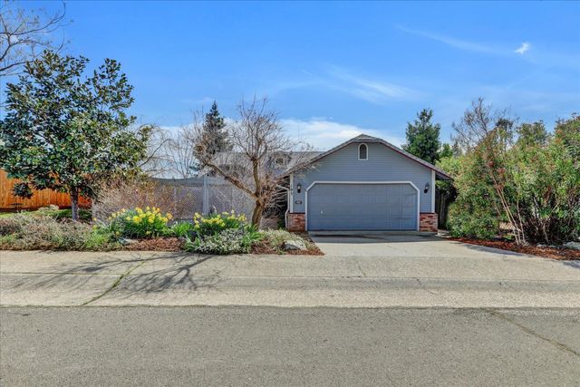 195 Cypress Hill Dr, Grass Valley, CA 95945