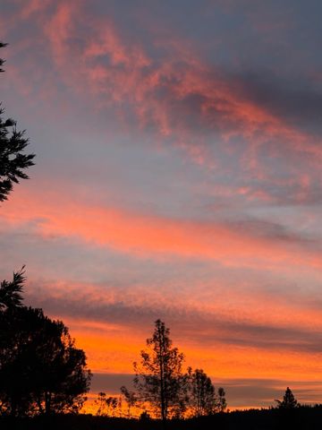 195 Cypress Hill Dr, Grass Valley, CA 95945