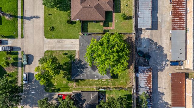 9109 Lugary Drive, Houston, TX 77074
