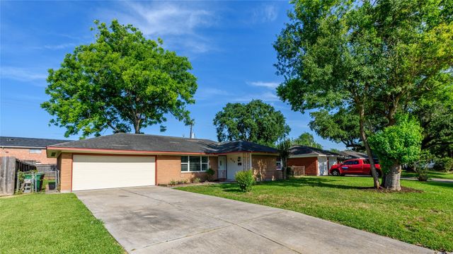 9109 Lugary Drive, Houston, TX 77074