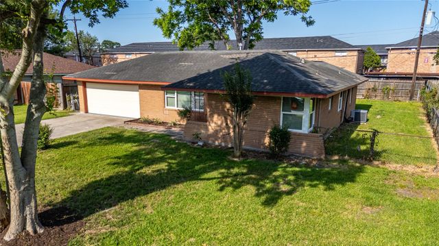 9109 Lugary Drive, Houston, TX 77074