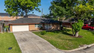 9109 Lugary Drive, Houston, TX 77074