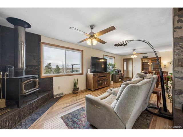 15815 W 2nd Ave, Golden, CO 80401