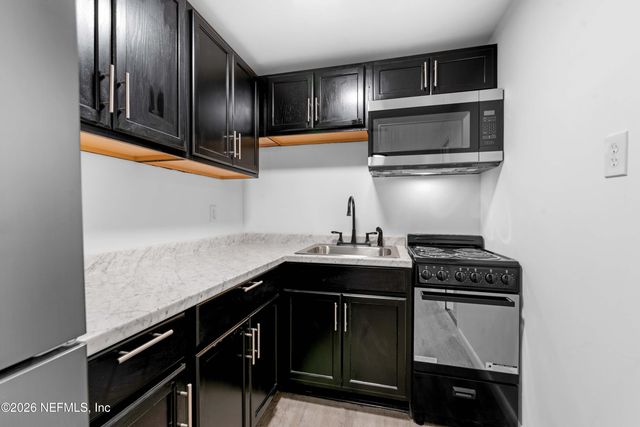 1725 PROSPECT Street, Jacksonville, FL 32208