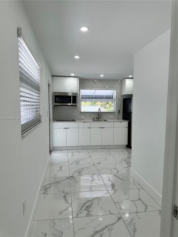 9600 SW 164th Street 1, Miami, FL 33157