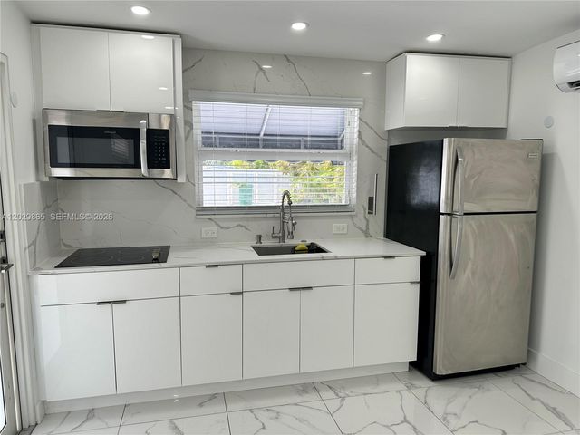 9600 SW 164th Street 1, Miami, FL 33157
