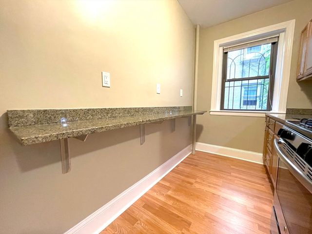 660 Huntington Avenue 17, Boston, MA 02115