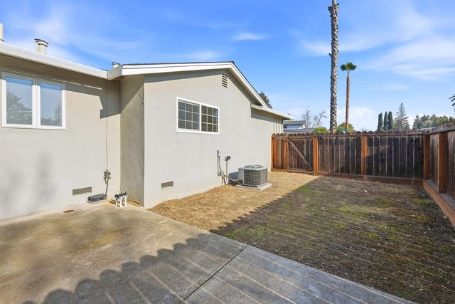 4360 Satinwood Dr, Concord, CA 94521