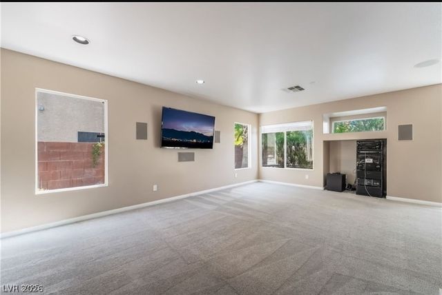 6657 Shadow Cove Avenue, Las Vegas, NV 89139