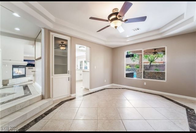 6657 Shadow Cove Avenue, Las Vegas, NV 89139
