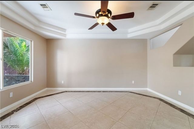 6657 Shadow Cove Avenue, Las Vegas, NV 89139