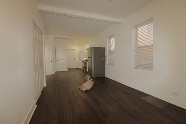 825 N Hermitage Avenue 1R, Chicago, IL 60622