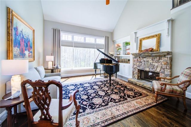 7085 Wakehurst Place, Cumming, GA 30040