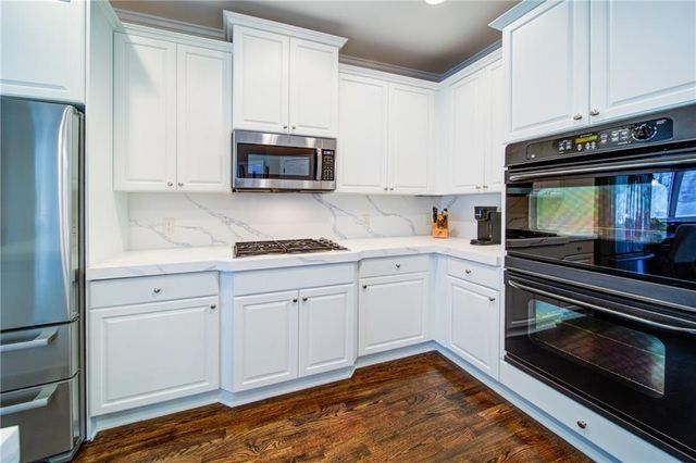 7085 Wakehurst Place, Cumming, GA 30040