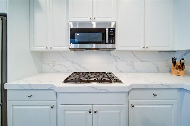 7085 Wakehurst Place, Cumming, GA 30040