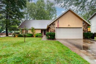 5532 South Roanoke Avenue, Springfield, MO 65810