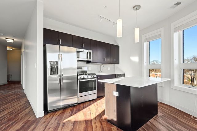 555 Roger Williams Avenue 401, Highland Park, IL 60035