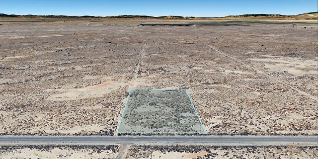 120th St East & Ave F-6, Lancaster, CA 93535