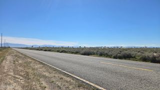 120th St East & Ave F-6, Lancaster, CA 93535