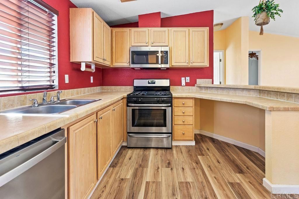 300 Thornton Dr 5, El Cajon, CA 92021 — photo 2