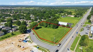 Wedington Drive, Fayetteville, AR 72704