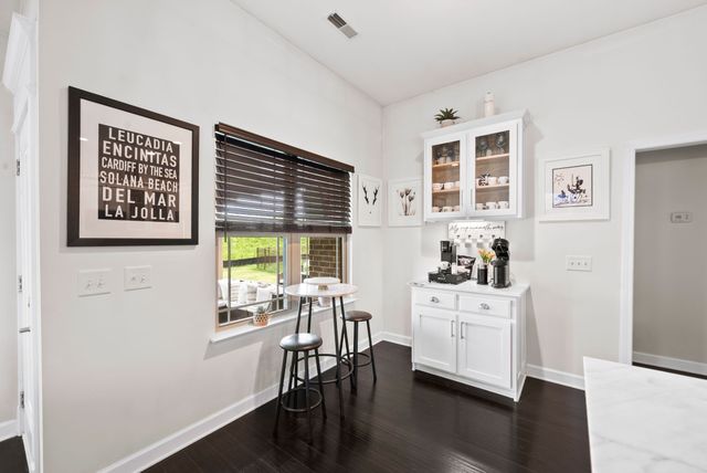 105 Grayson Ln, White House, TN 37188