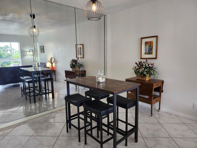 2300 NE 1st Lane 309, Boynton Beach, FL 33435