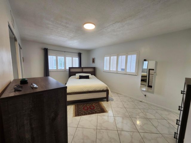 2300 NE 1st Lane 309, Boynton Beach, FL 33435