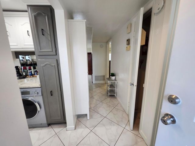 2300 NE 1st Lane 309, Boynton Beach, FL 33435