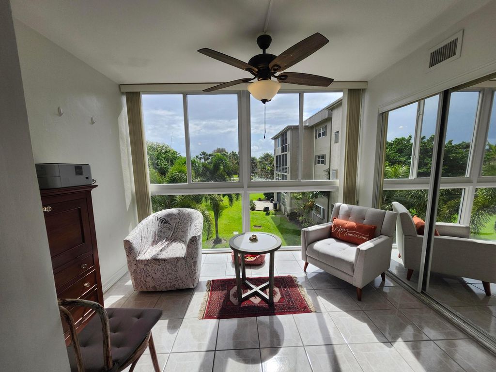 2300 NE 1st Lane 309, Boynton Beach, FL 33435