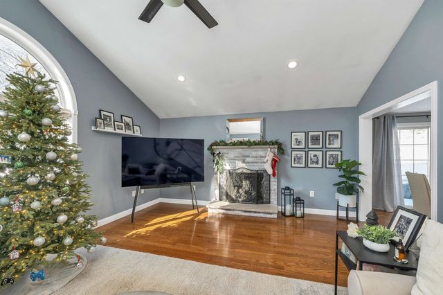 46 Goodhue Road, Derry, NH 03038