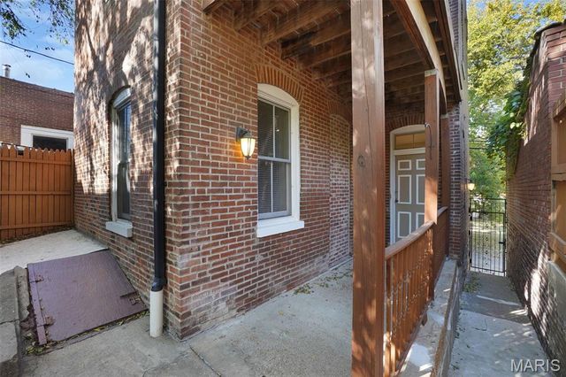 923 Withnell Avenue Front & Rear, St Louis, MO 63118