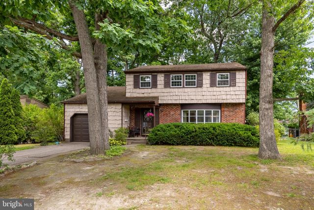 31 SILVER BIRCH RD, Blackwood, NJ 08012