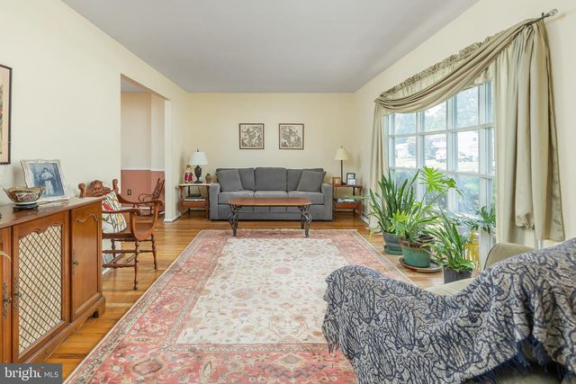 31 SILVER BIRCH RD, Blackwood, NJ 08012
