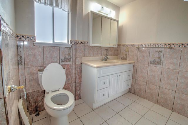 2135 Blue Jay Ln, West Richland, WA 99353