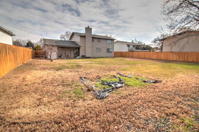 2135 Blue Jay Ln, West Richland, WA 99353