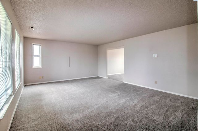 2135 Blue Jay Ln, West Richland, WA 99353