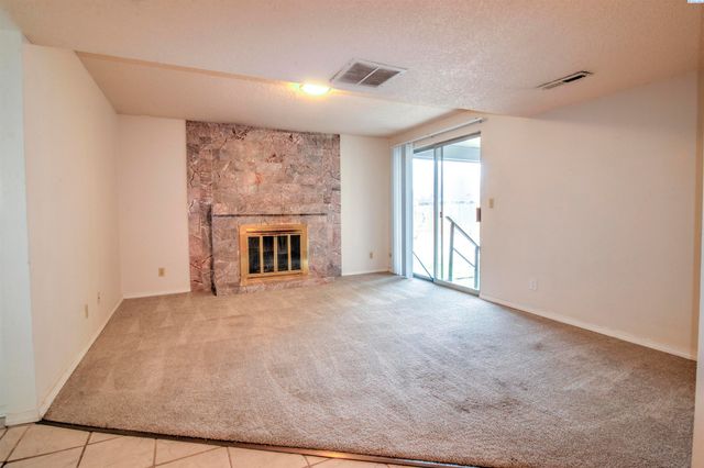 2135 Blue Jay Ln, West Richland, WA 99353