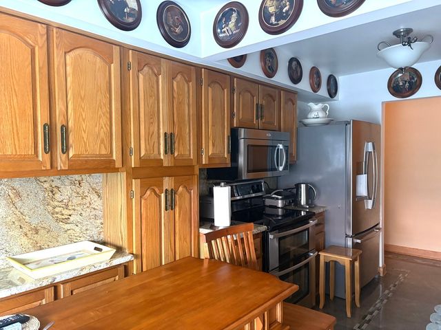 9529 Bronx Avenue 401, Skokie, IL 60077