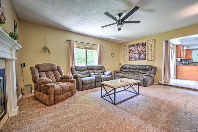 14514 Kerner Drive, Sterling Heights, MI 48313