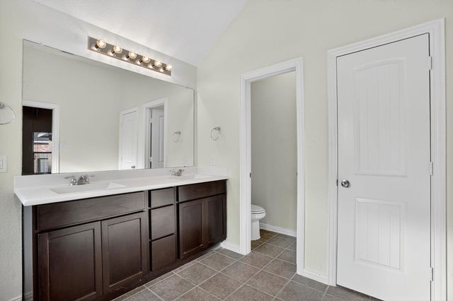 1423 Apple Orchard Trl, Conroe, TX 77301