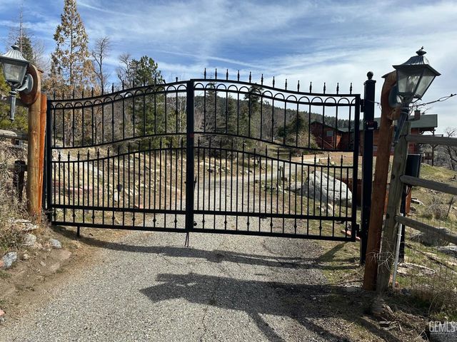 26840 Medicine Bow Court, Tehachapi, CA 93561