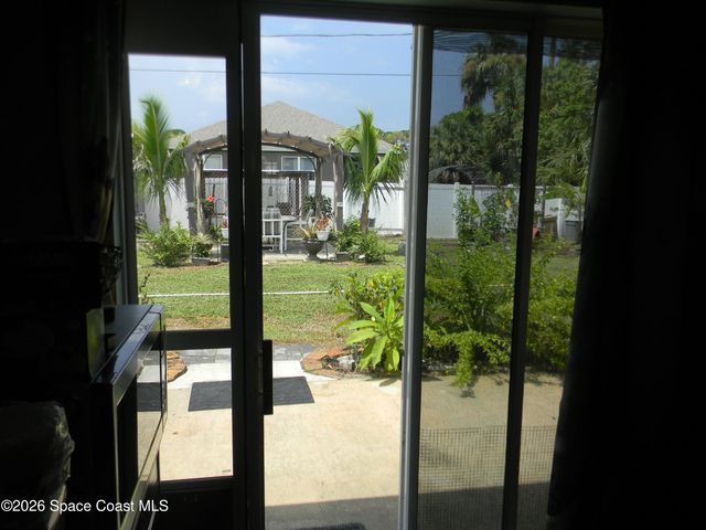 811 Avalon Street SE, Palm Bay, FL 32909